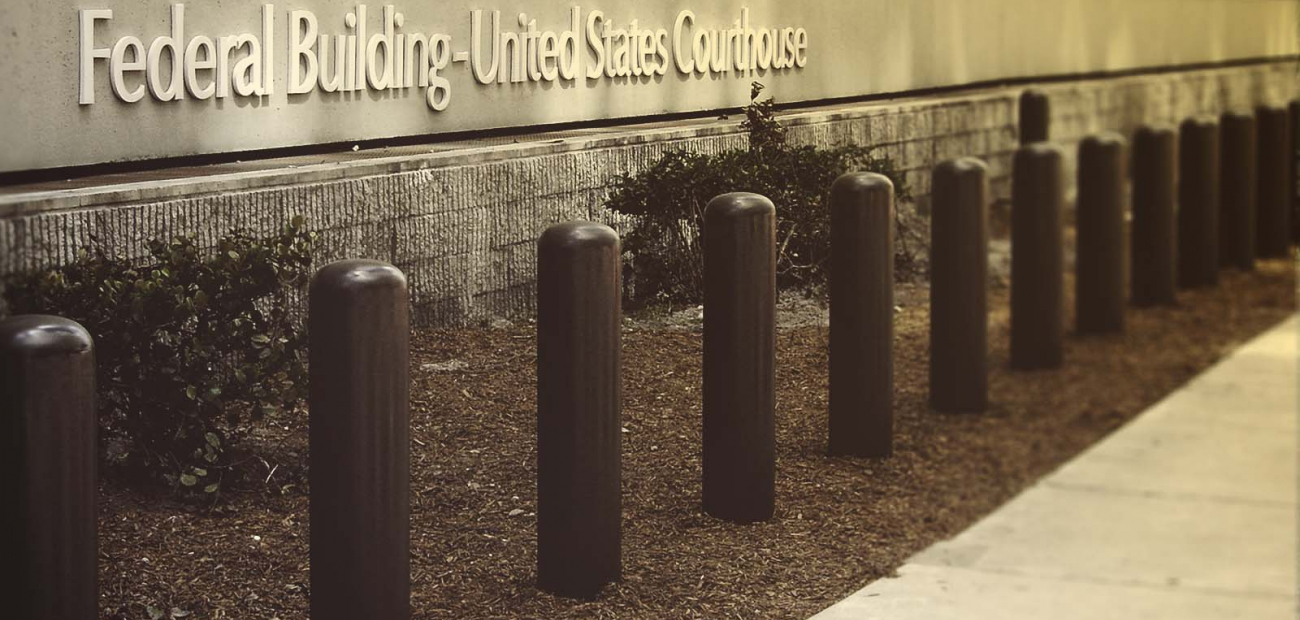 SENTRY Static bollard outside federal building